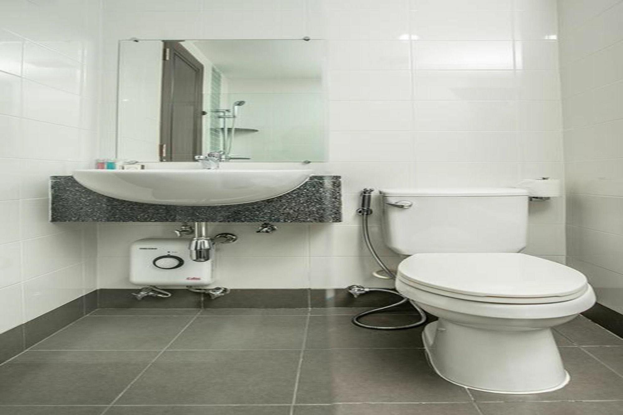 Winner Sriracha Serviced Apartment Si Racha Exterior foto