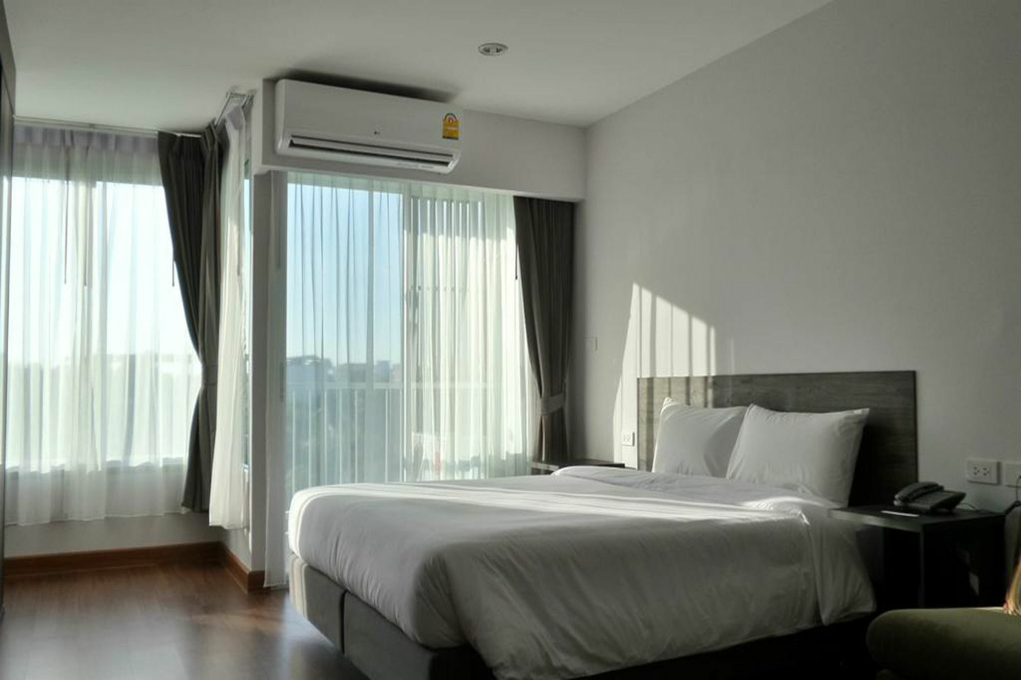 Winner Sriracha Serviced Apartment Si Racha Exterior foto