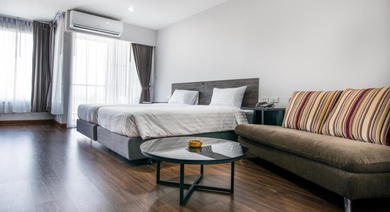 Winner Sriracha Serviced Apartment Si Racha Exterior foto