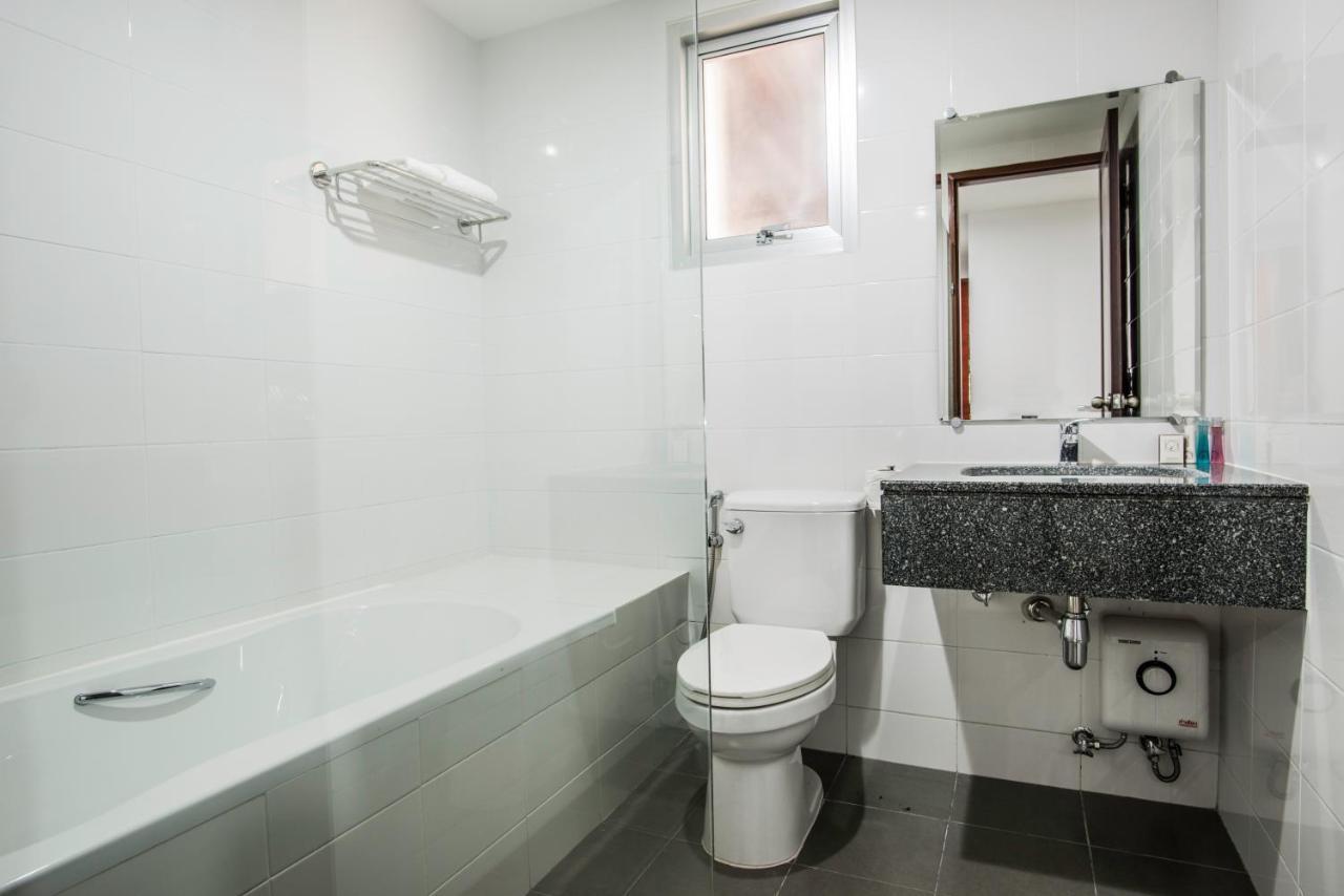 Winner Sriracha Serviced Apartment Si Racha Exterior foto